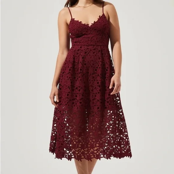 ❌SOLD❌ ASTR Burgundy Lace Midi Dress XS - Picture 1 of 7